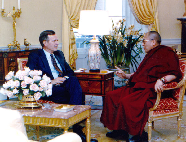SPECIAL FRONTIER FORCE AT THE WHITE HOUSE: On April 16, 1991, the 14th Dalai Lama met with US President George H.W. Bush during his first visit to The White House.