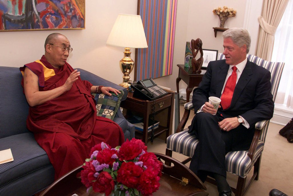 SPECIAL FRONTIER FORCE AT THE WHITE HOUSE: The 14th Dalai Lama met with US President Bill Clinton on June 20, 2000 at The White House.