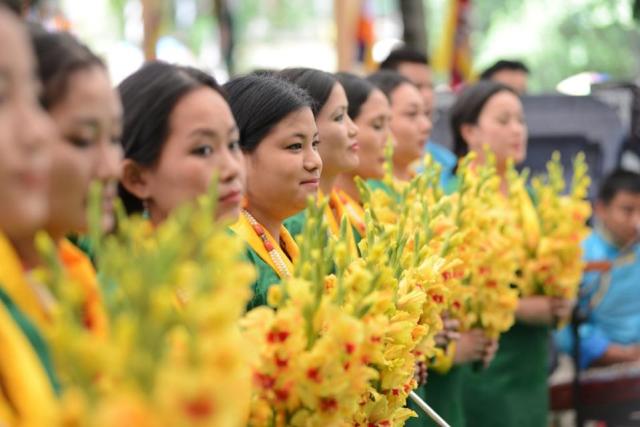 tibetan unity tibetan solidarity sing to the dalai lama