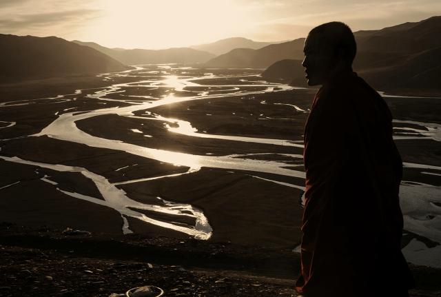 TIBET CONSCIOUSNESS - GLOBAL WARMING - CLIMATE ACTION. YELLOW RIVER NEAR DARLAG, QINGHAI PROVINCE. QINGHAI-TIBET PLATEAU IS THE REGION MOST AT RISK FROM GLOBAL WARMING.